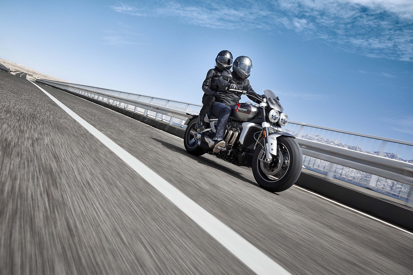 Triumph Rocket III vs