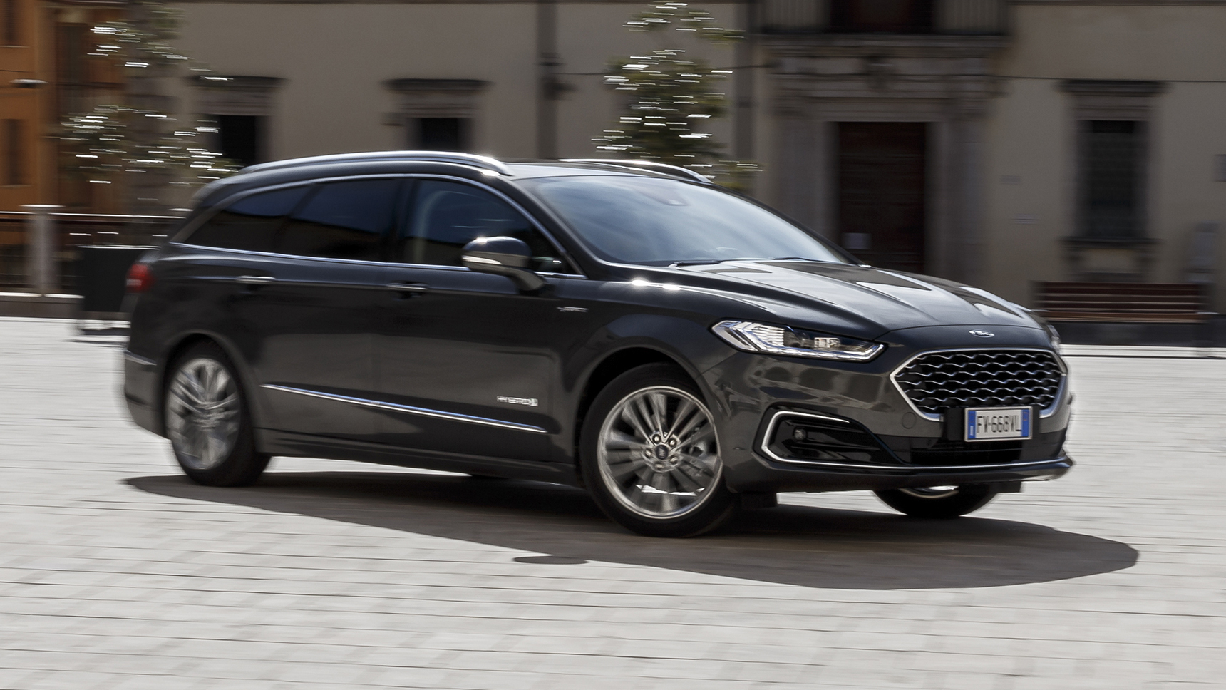 Ford Mondeo будет жить в кросс-версии с рессорой - Quto.ru