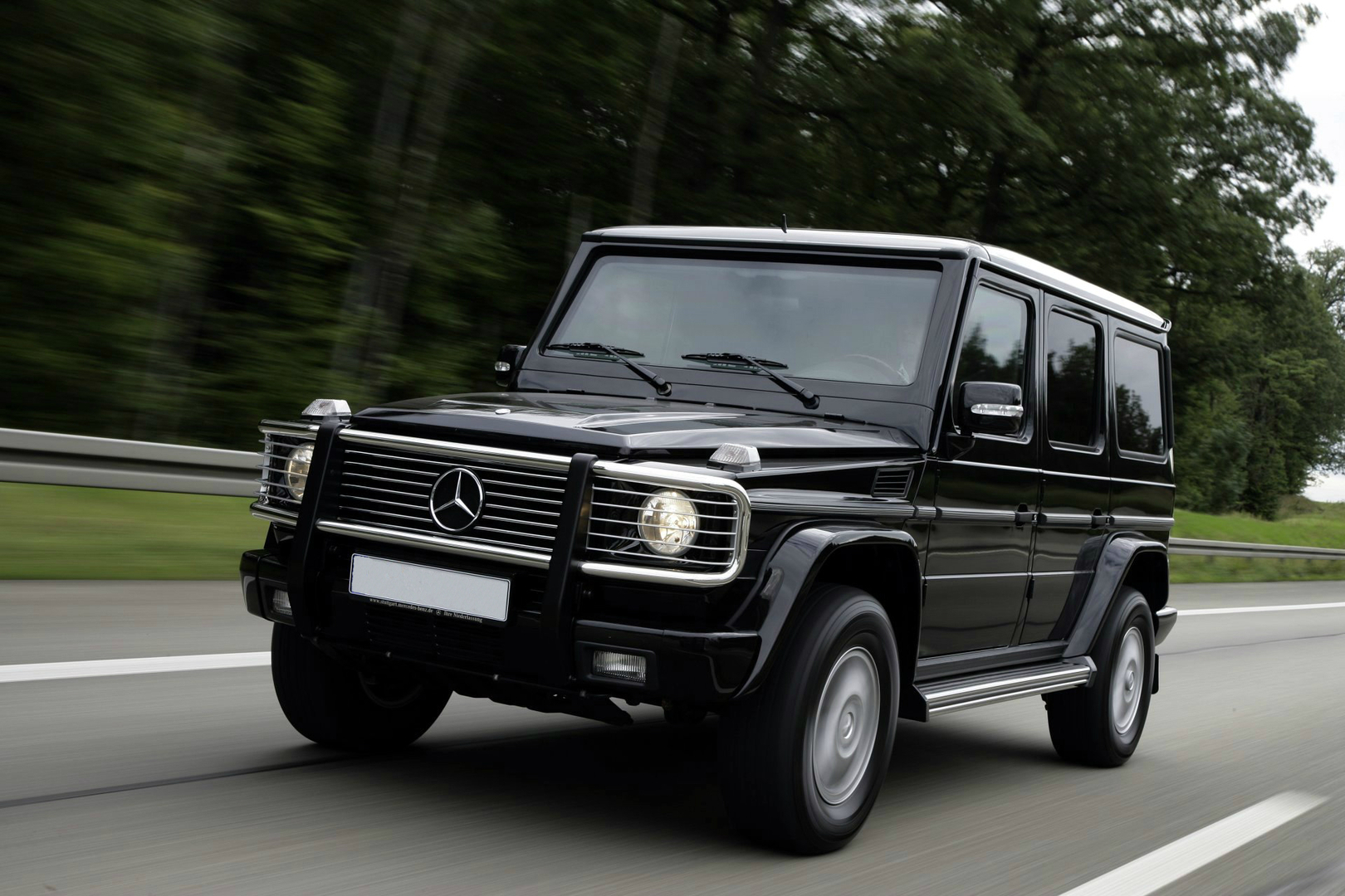 Это самый дорогой Mercedes-Benz G-class в России: необычный Гелендваген стоит рублей