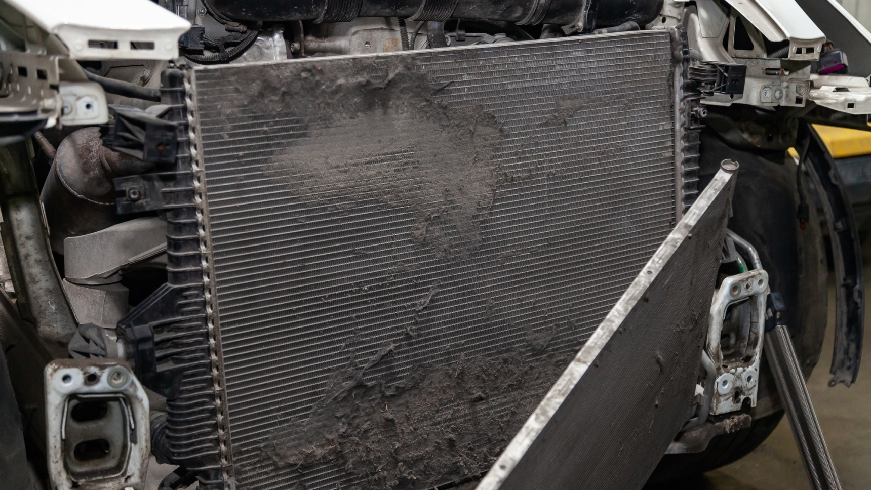 Промывка снаружи автомобильного радиатора охлаждения в Санкт-Петербурге