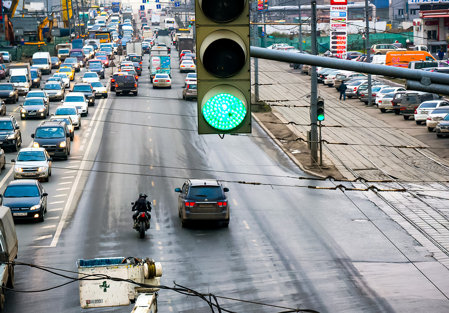 Фото светофора на дороге