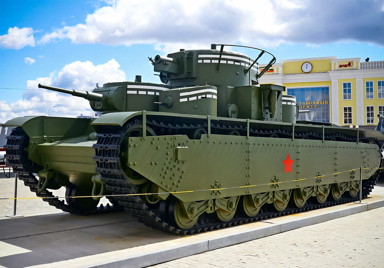 Т 35 м 10. Т-35 танк. Танк т-35бм. Т-35 танк СССР. Пятибашенный тяжелый танк т- 35.