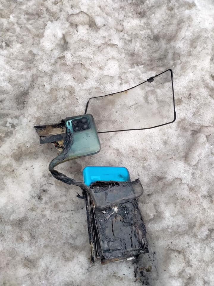 Смартфон загорелся после ДТП: девушка получила ожоги второй степени (фото)