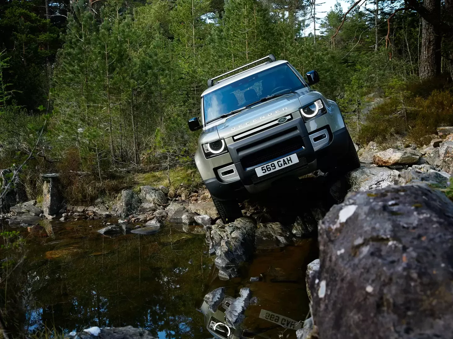 Land Rover, Chevrolet и другие бренды вернутся: Минпромторг назвал товары для параллельного импорта