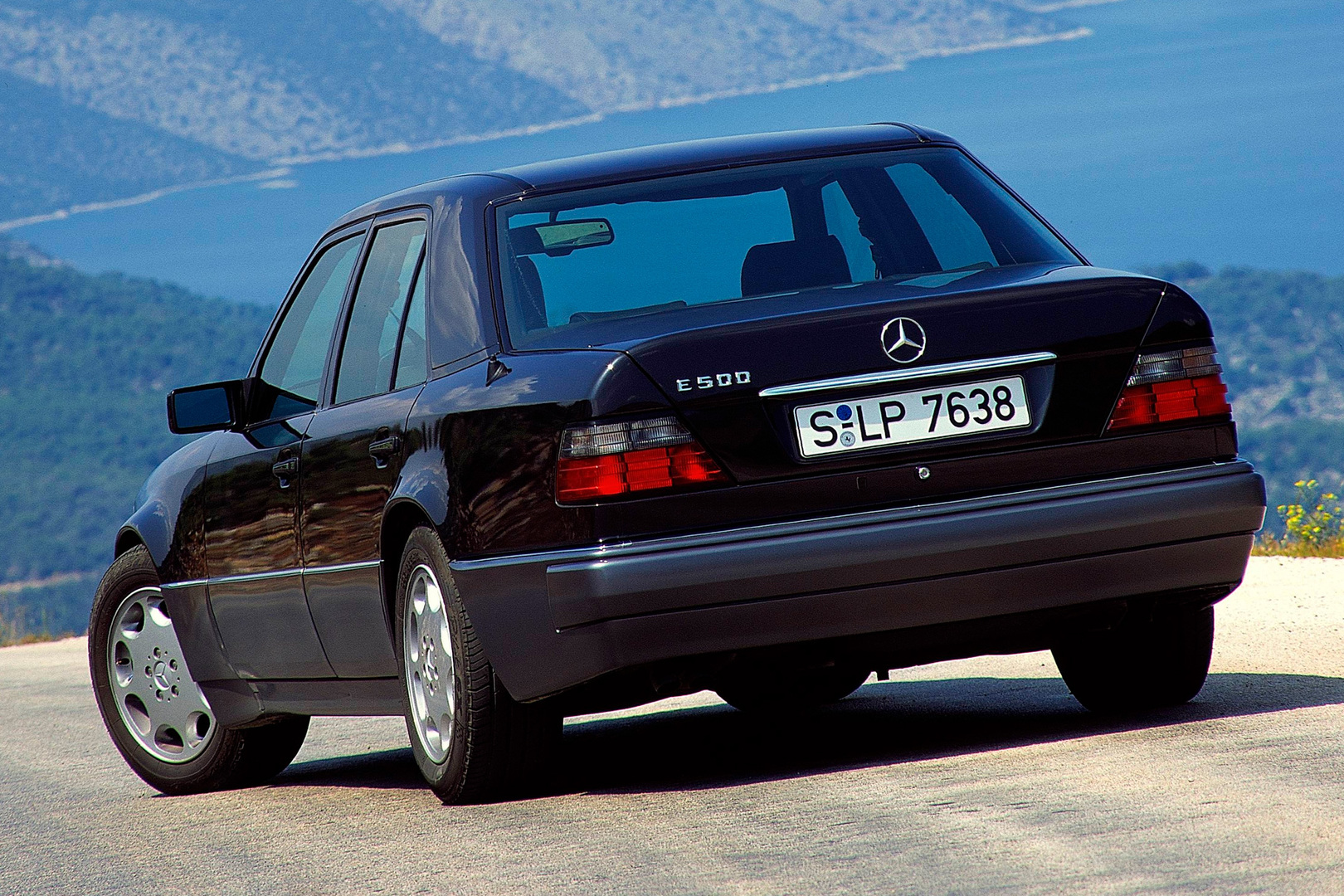 Mercedes-Benz E-Class E 500 AT (05.1993 - 12.1994) - технические характеристики