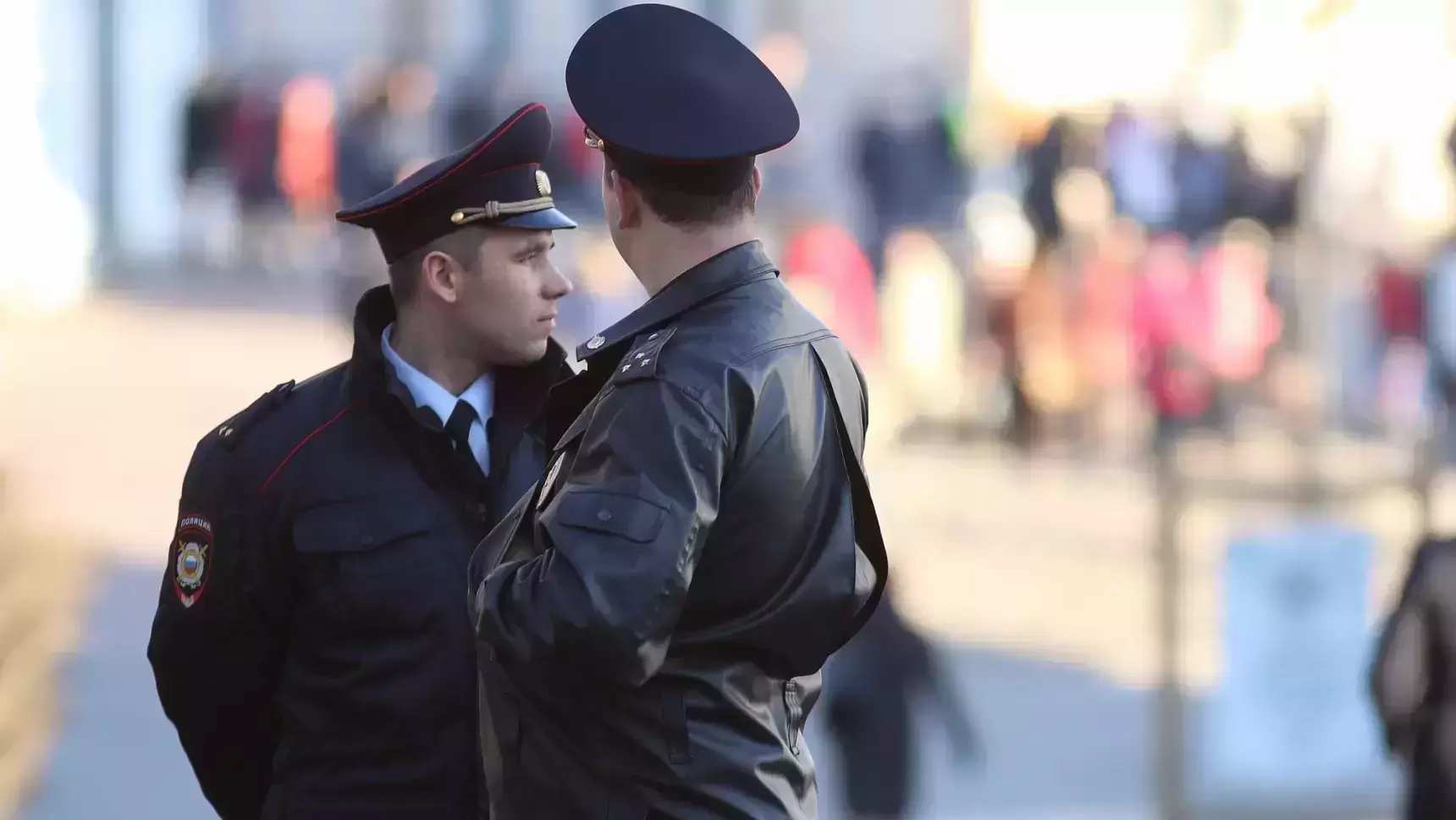 Злоупотреблял полномочиями: к начальнику управления ГИБДД по Петербургу  пришли с обысками - Quto.ru