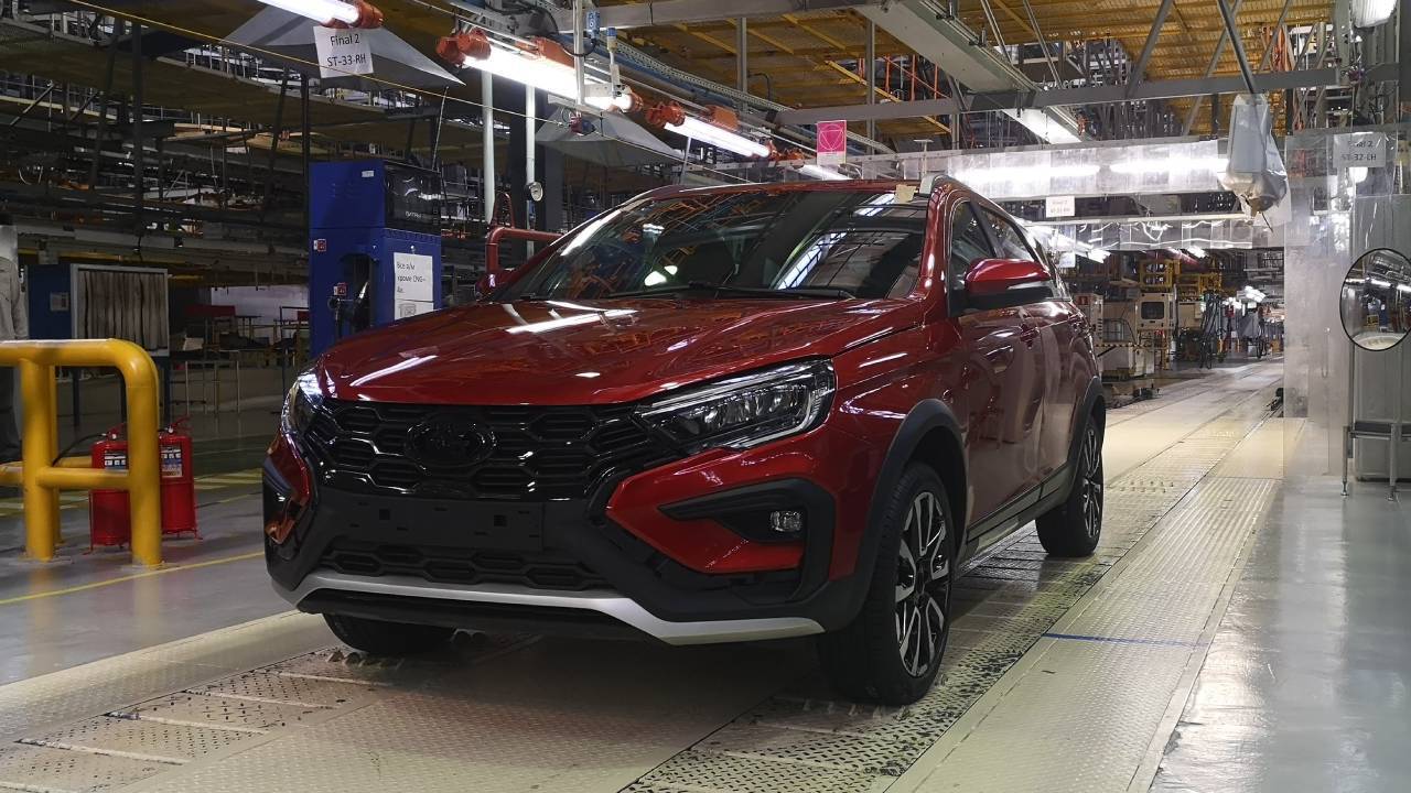 Стало известно, когда АвтоВАЗ сможет приступить к выпуску Lada Vesta в  Тольятти - Quto.ru