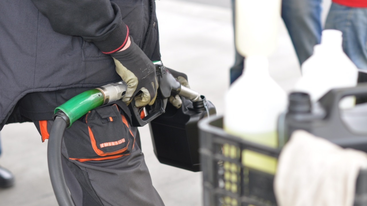 В ФАС пообещали не допустить скачка цен на бензин в… 