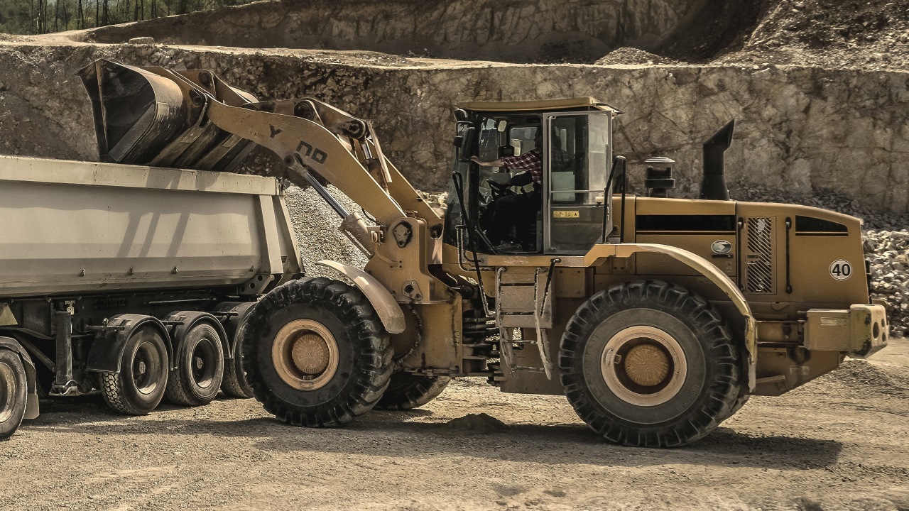 Утилизация металлолома. Переработка лома черных и цветных металлов. Утильсбор на спецтехнику. Утильсбор на спецтехнику. Первый экскаватор.