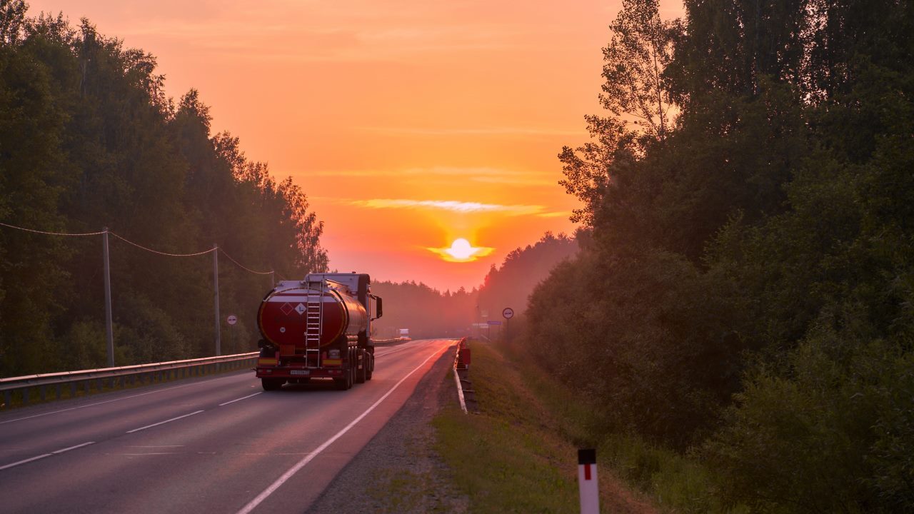 Власти Москвы выгонят лёгкие грузовики со МКАД - Quto.ru