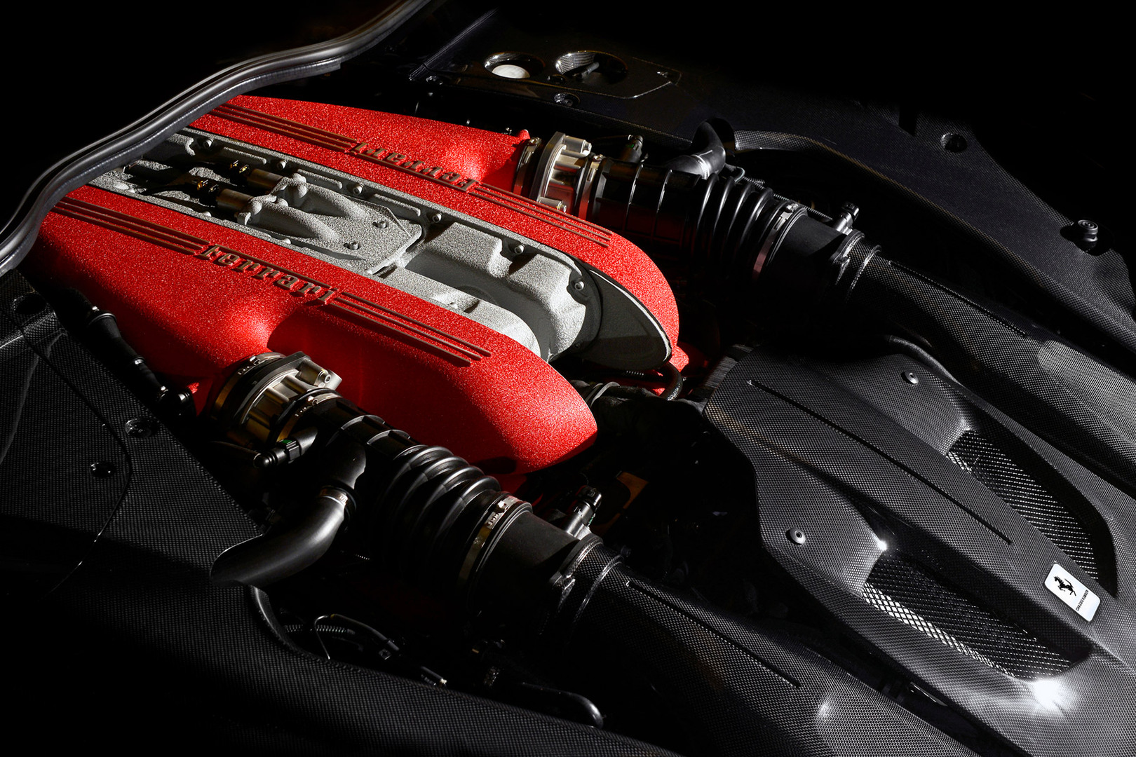 Мотор Ferrari f12