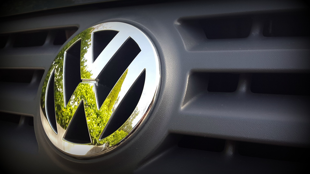 Суд частично снял арест с активов Volkswagen в… 