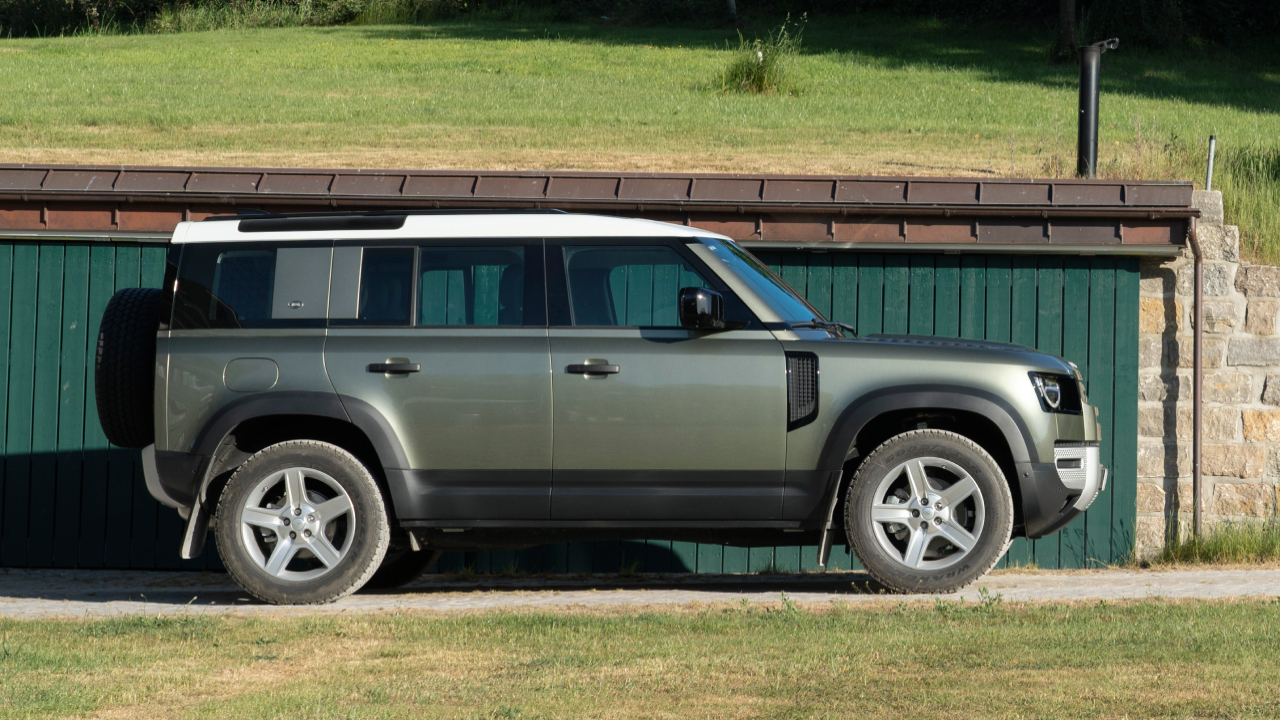 В России начались продажи «недорогих» автомобилей Land Rover… 