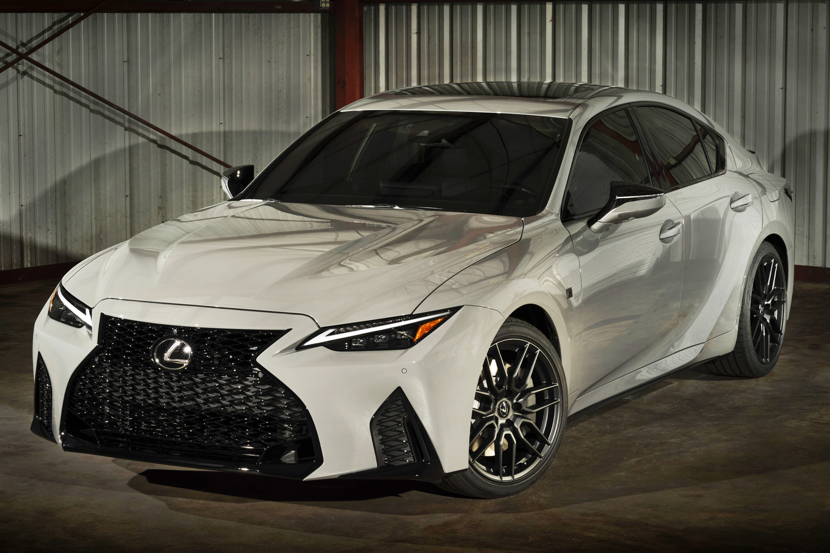 Lexus IS F: непризнанный герой или как японцы сделал седан-маслкар - Quto.ru