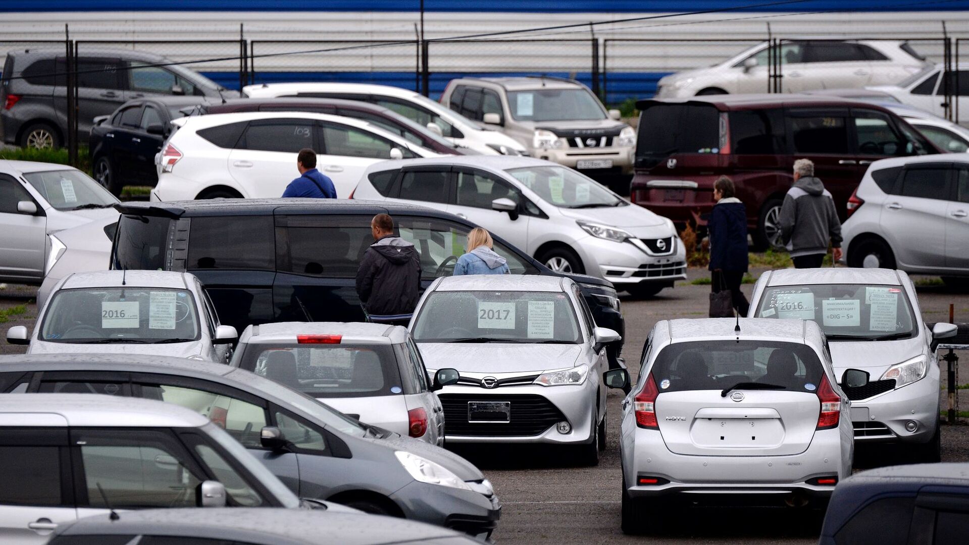 Треть российских автомобилистов готовы купить праворульную… 