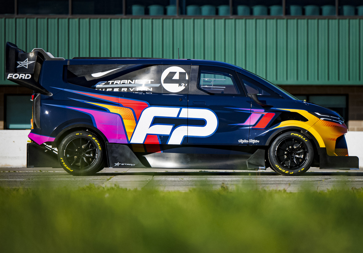 Ford Supervan 2