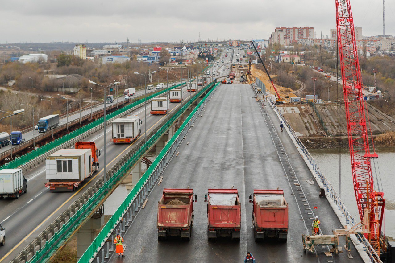Закрытый 4 года назад мост через Северский Донец… 