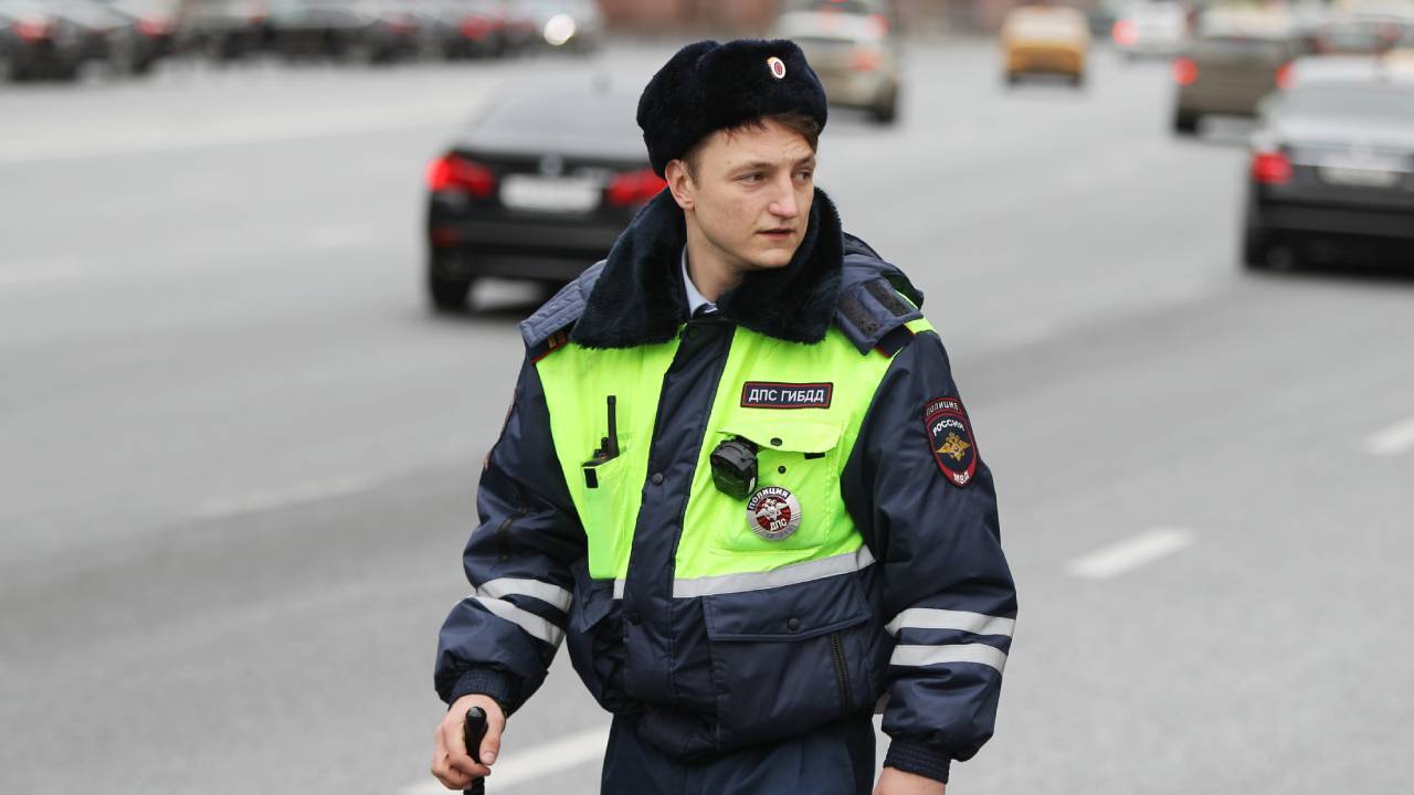 ВС РФ объяснил, как лишать водительских прав с истекшим… 