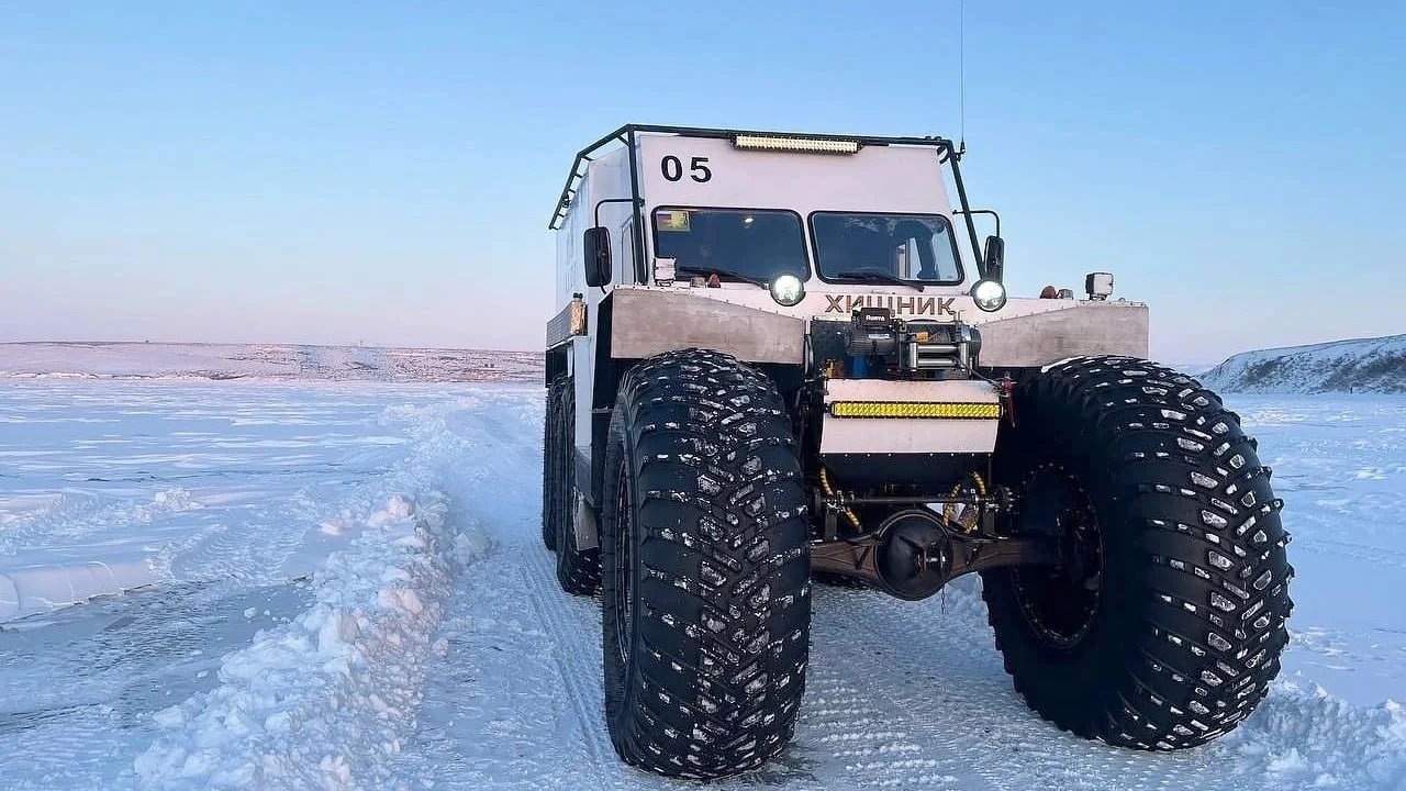 Песков не оценил российский снегоболотоход… 
