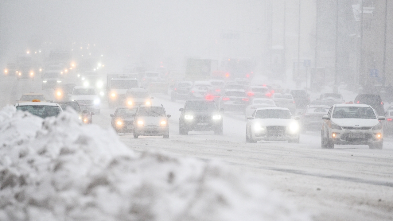 Россияне рассказали о страхах на дороге в зимние… 
