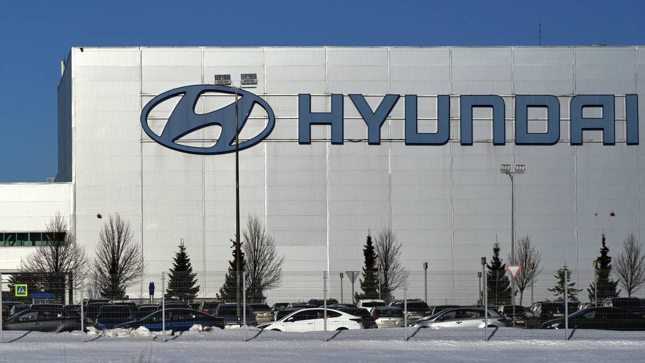 Hyundai отказался комментировать работу своего завода в… 