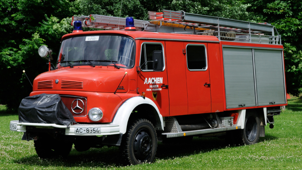 В Белоруссии продают 50-летний пожарный Mercedes за 650 000… 