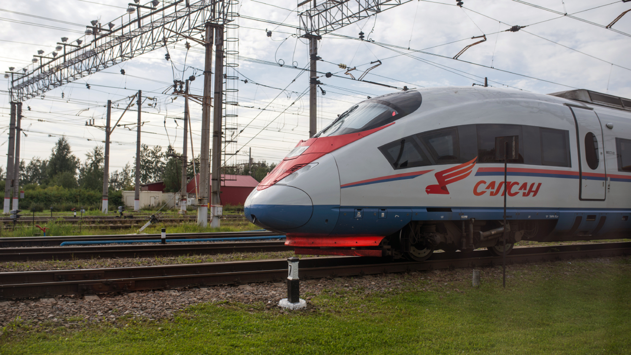 В России хотят построить сеть скоростных железнодорожных… 