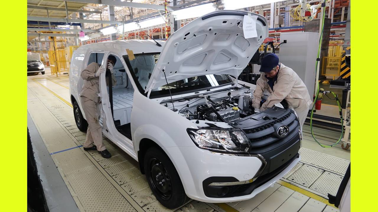 АвтоВАЗ объявил о перезапуске производства Lada… 