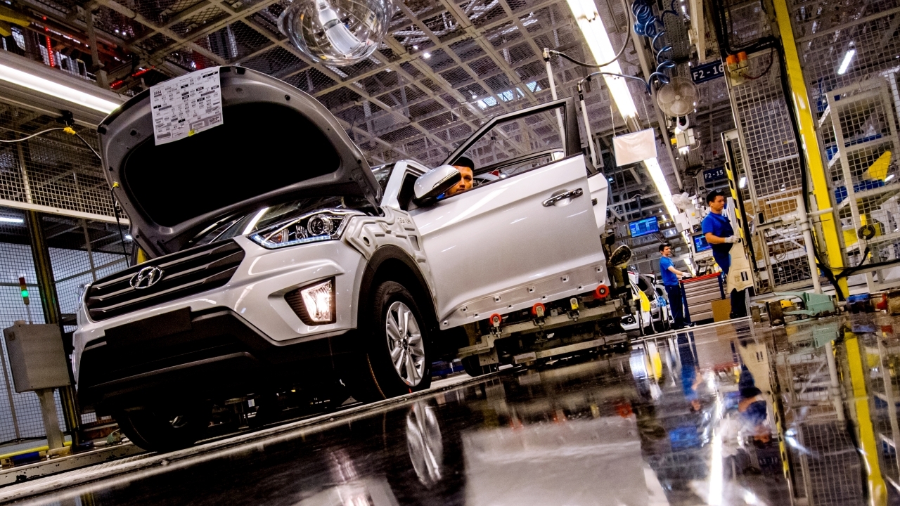 Собирать машины на бывшем заводе Hyundai в Петербурге будут рабочие из… 