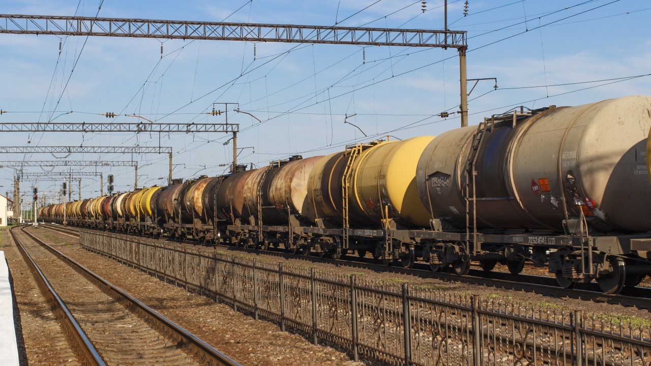 Эмбарго на экспорт бензина изменит железнодорожную… 