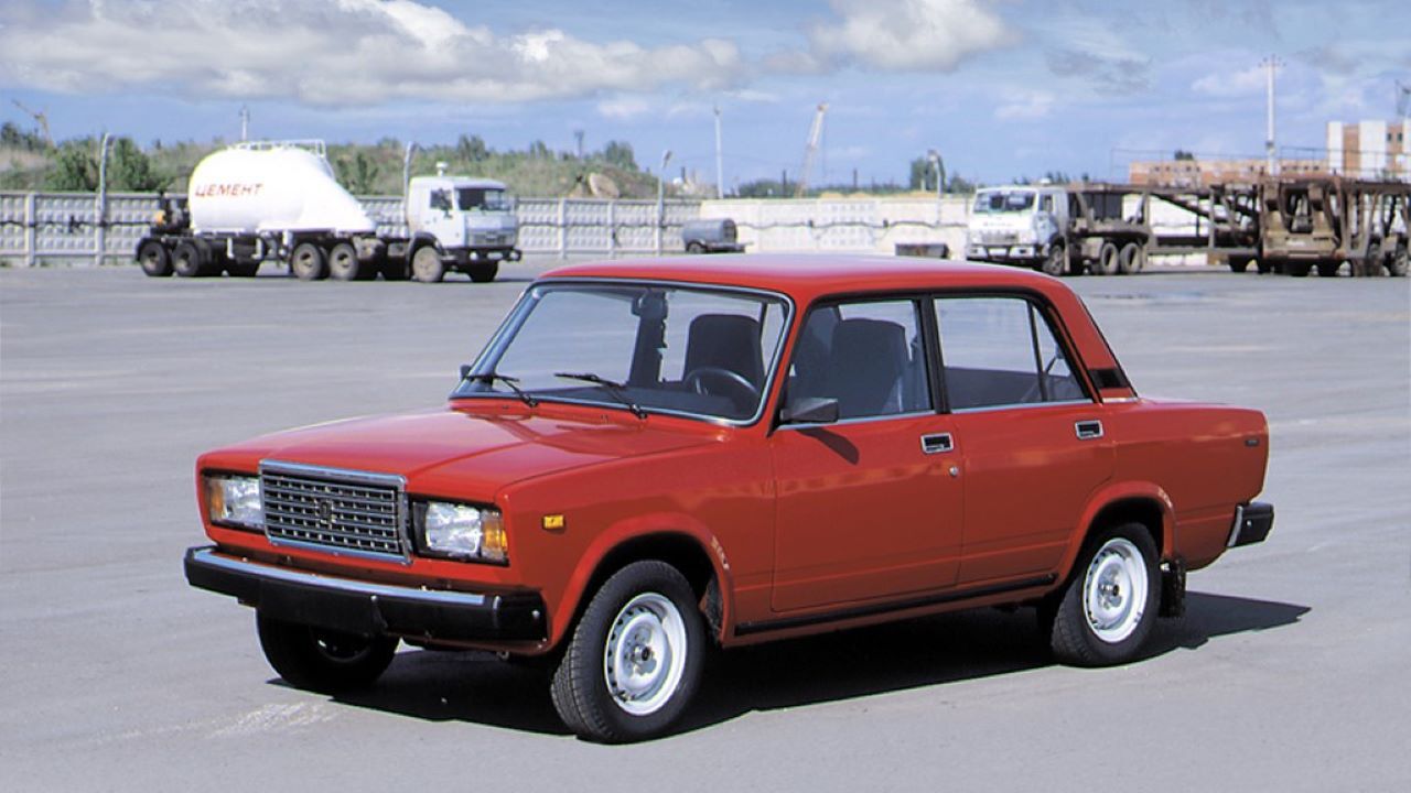 Самым востребованным автомобилем с пробегом в России снова стала Lada… 