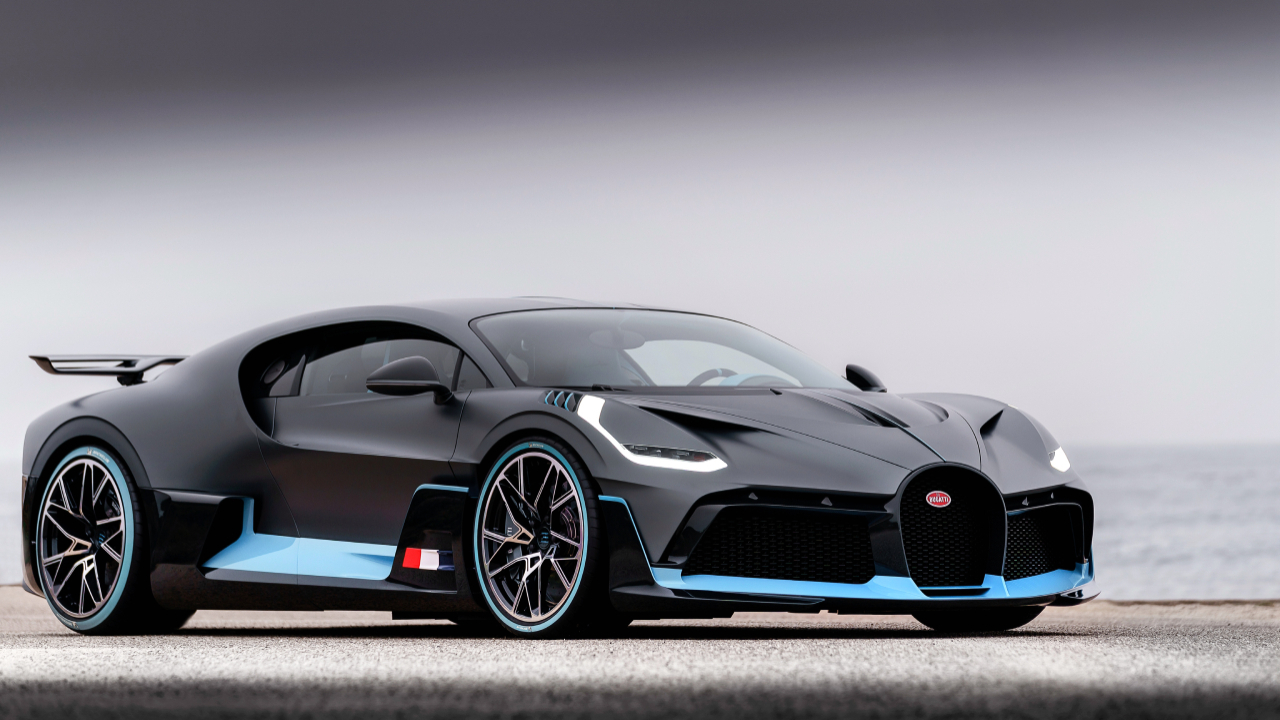 В Москве можно купить Bugatti Divo стоимостью один миллиард… 