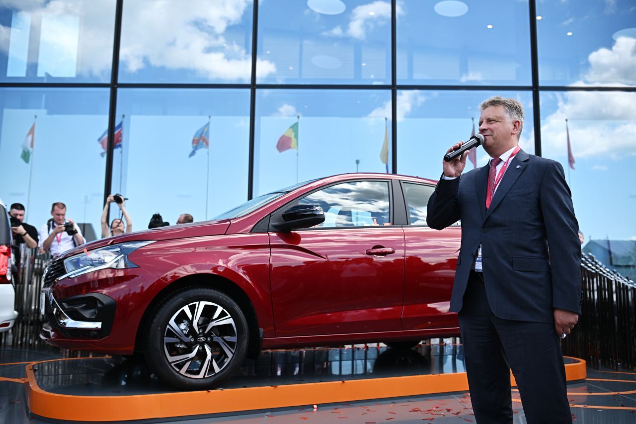 АвтоВАЗ провёл премьеру нового автомобиля Lada… 