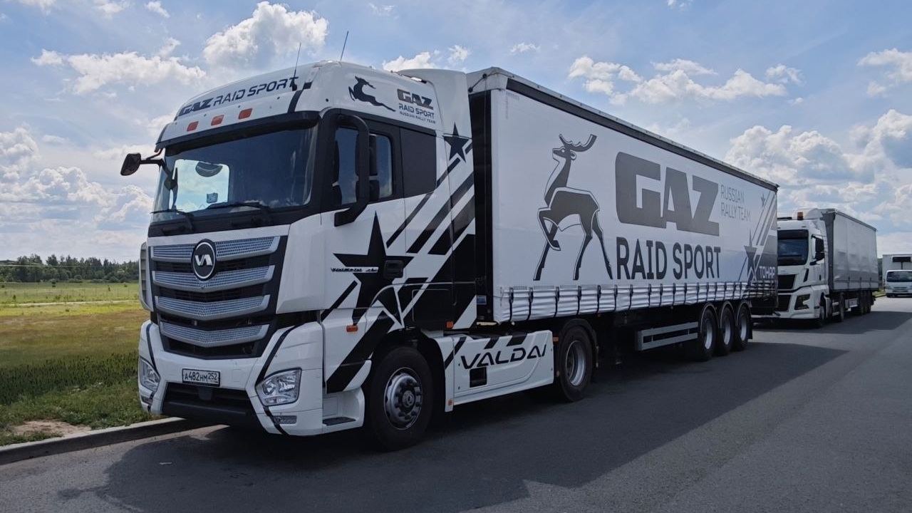 Гоночная команда GAZ Raid Sport получила брендированный… 