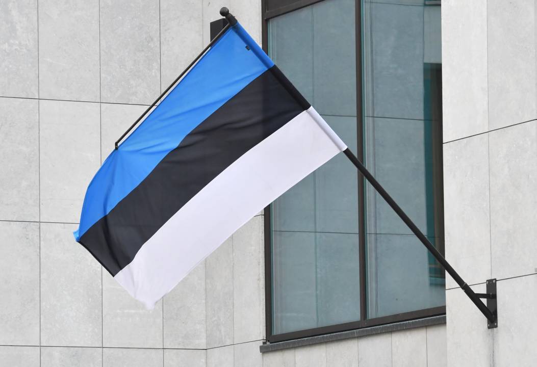 Эстония прекращает пропускать в ЕС машины из… 