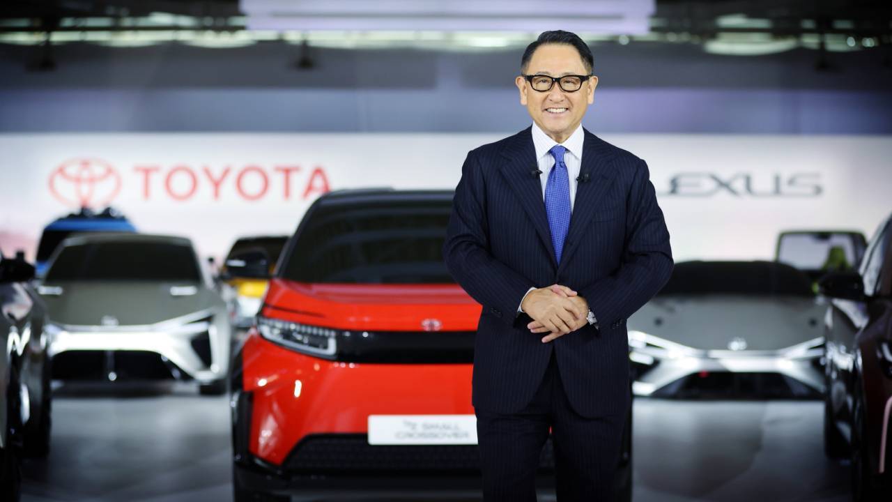 Главе Toyota запретили въезд в… 