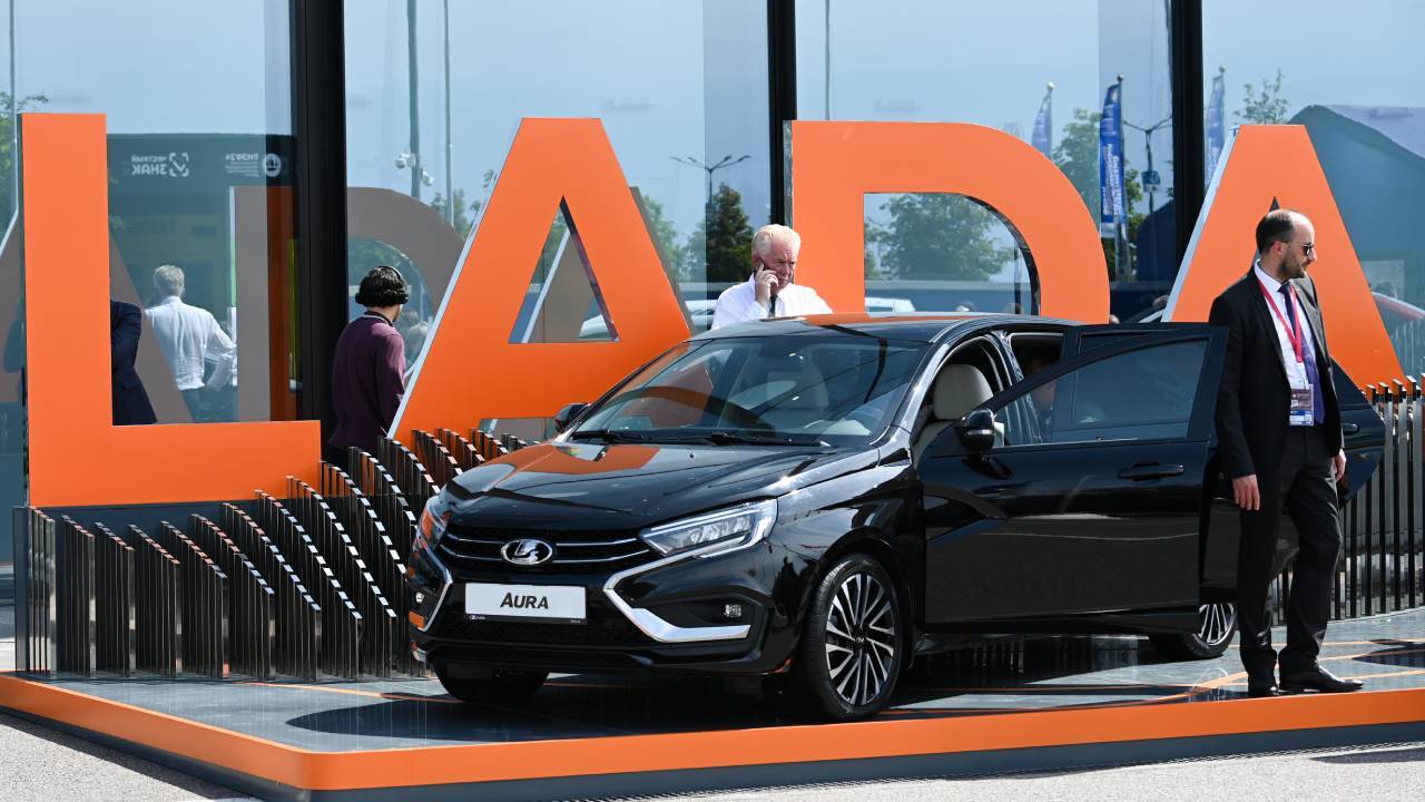 Минпромторг РФ объявил сроки начала производства Lada… 