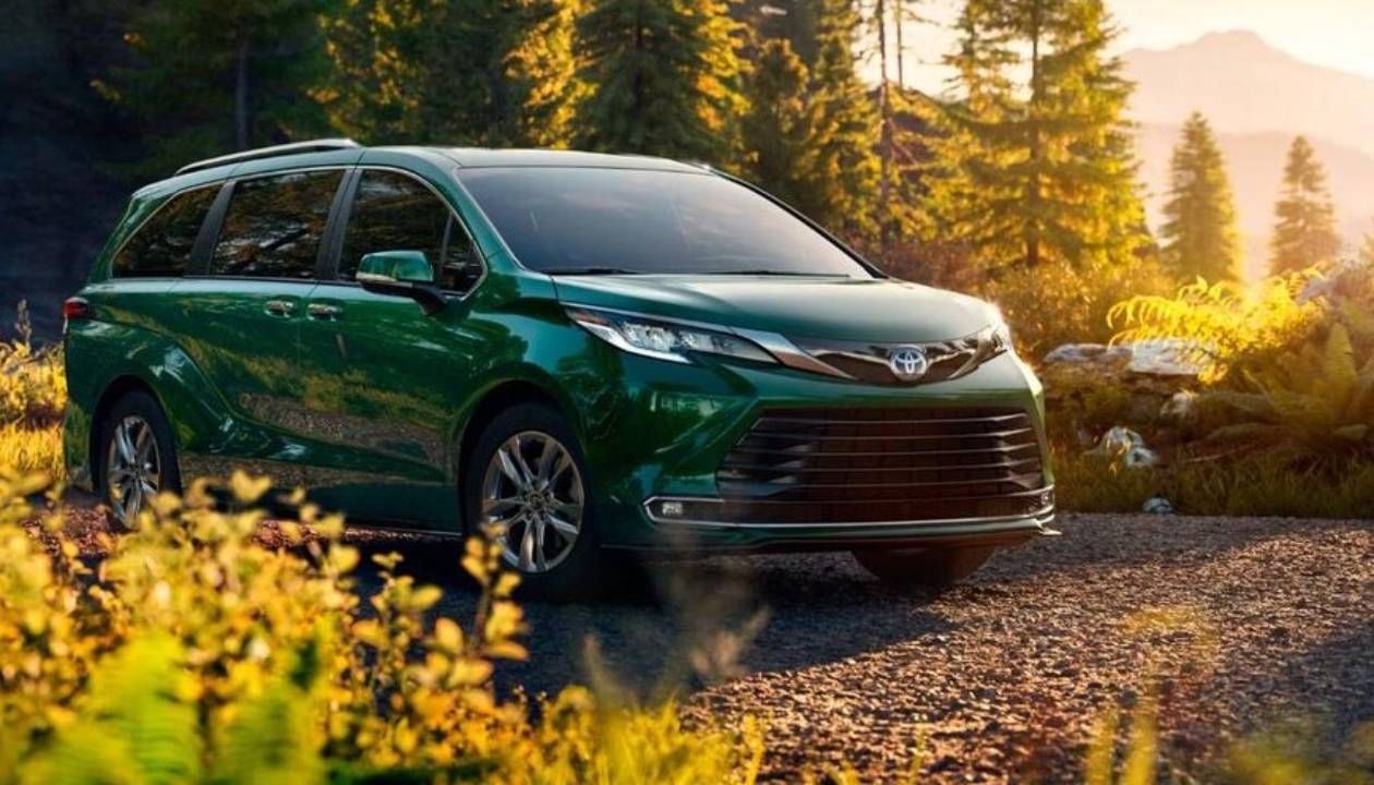 Toyota добавила в обновлённую версию Sienna нужную интеллектуальную… 