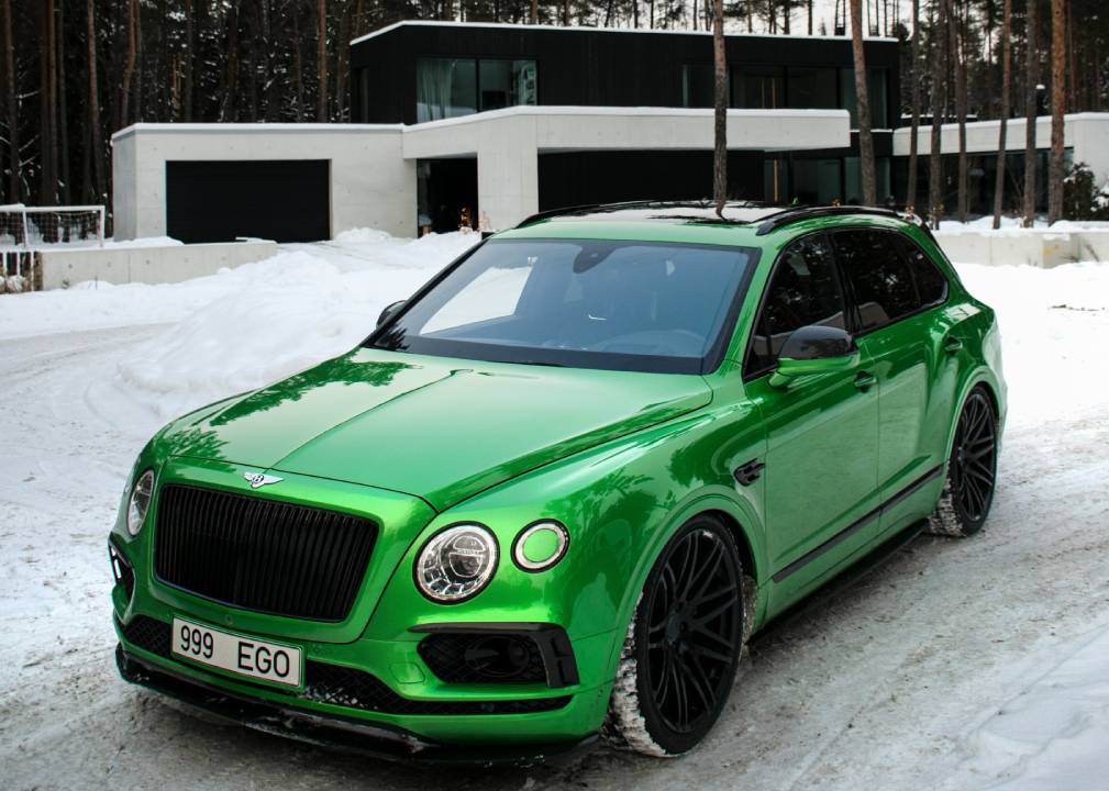 Bentley и Lamborghini стали лидерами продаж в России среди люксовых… 