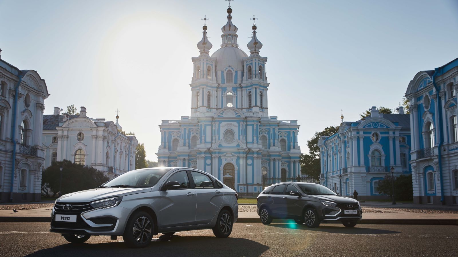 Россияне больше тратят деньги на покупку автомобилей Lada и… 