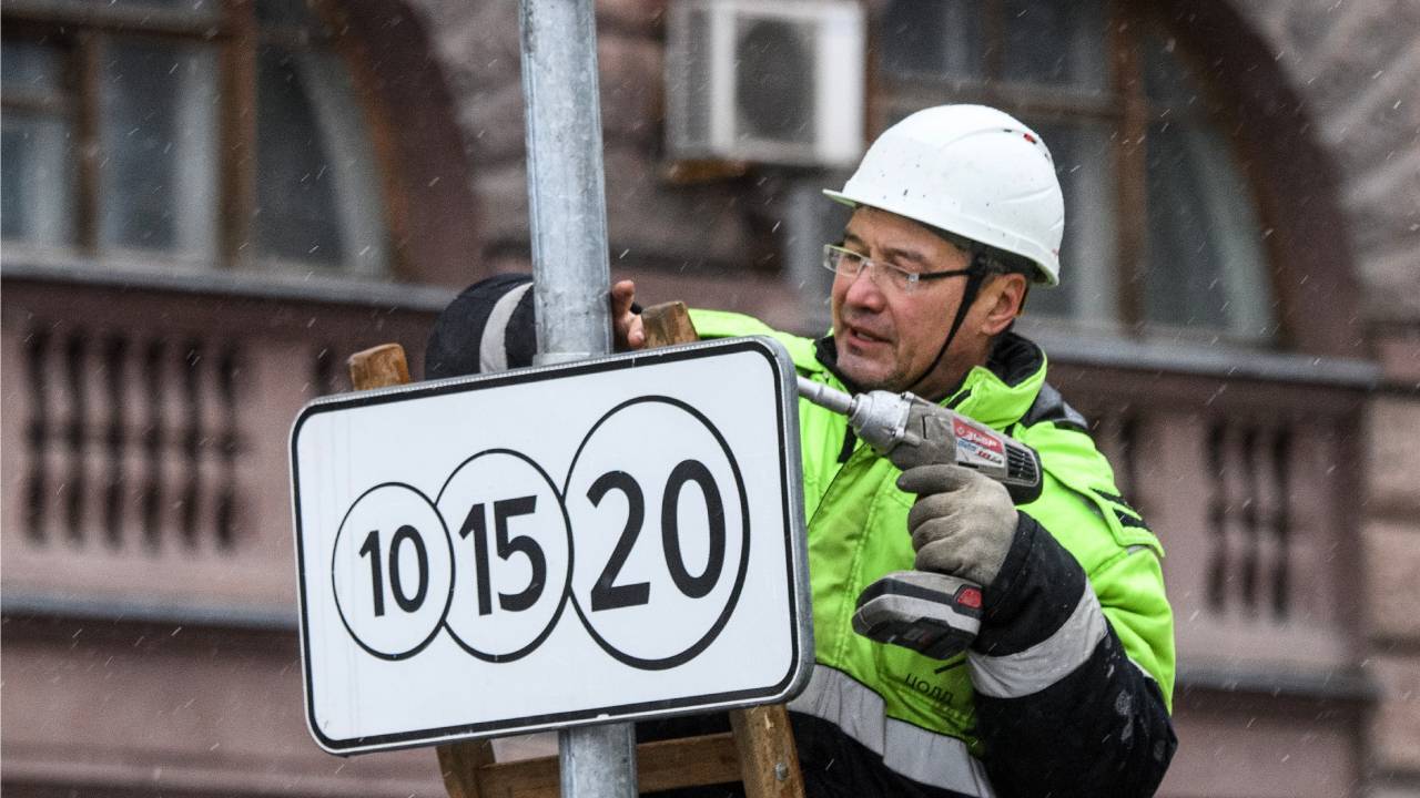 Цены на парковку в Москве выросли до 800 рублей в… 