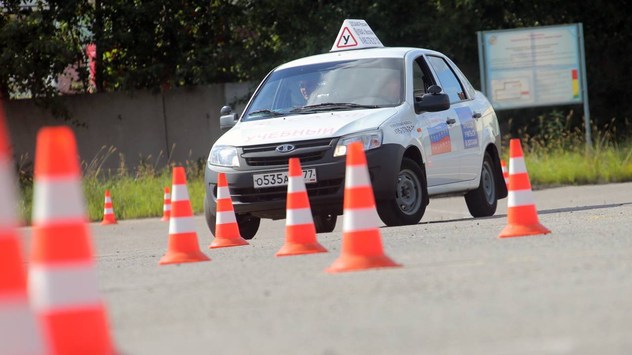 Ученикам автошкол грозит переход на «удалёнку»… 