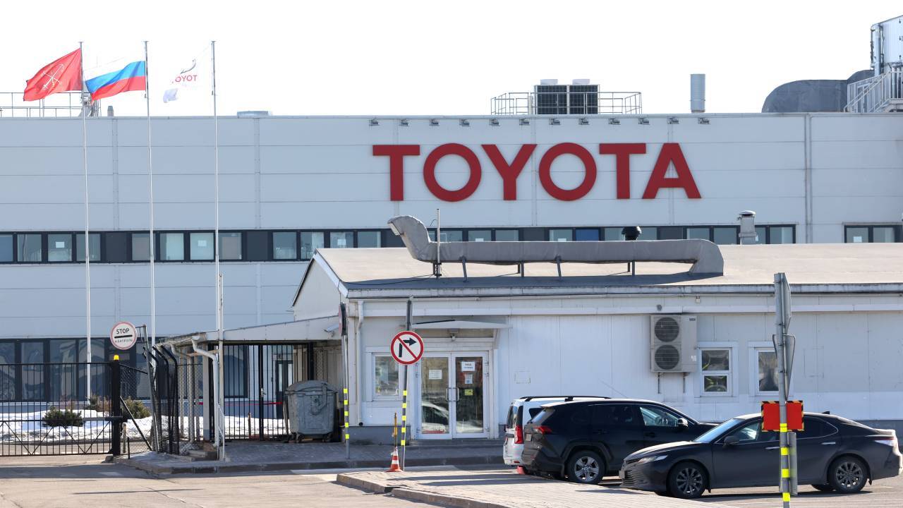 Перезапуск завода Toyota в Санкт-Петербурге перенесён на 2025… 