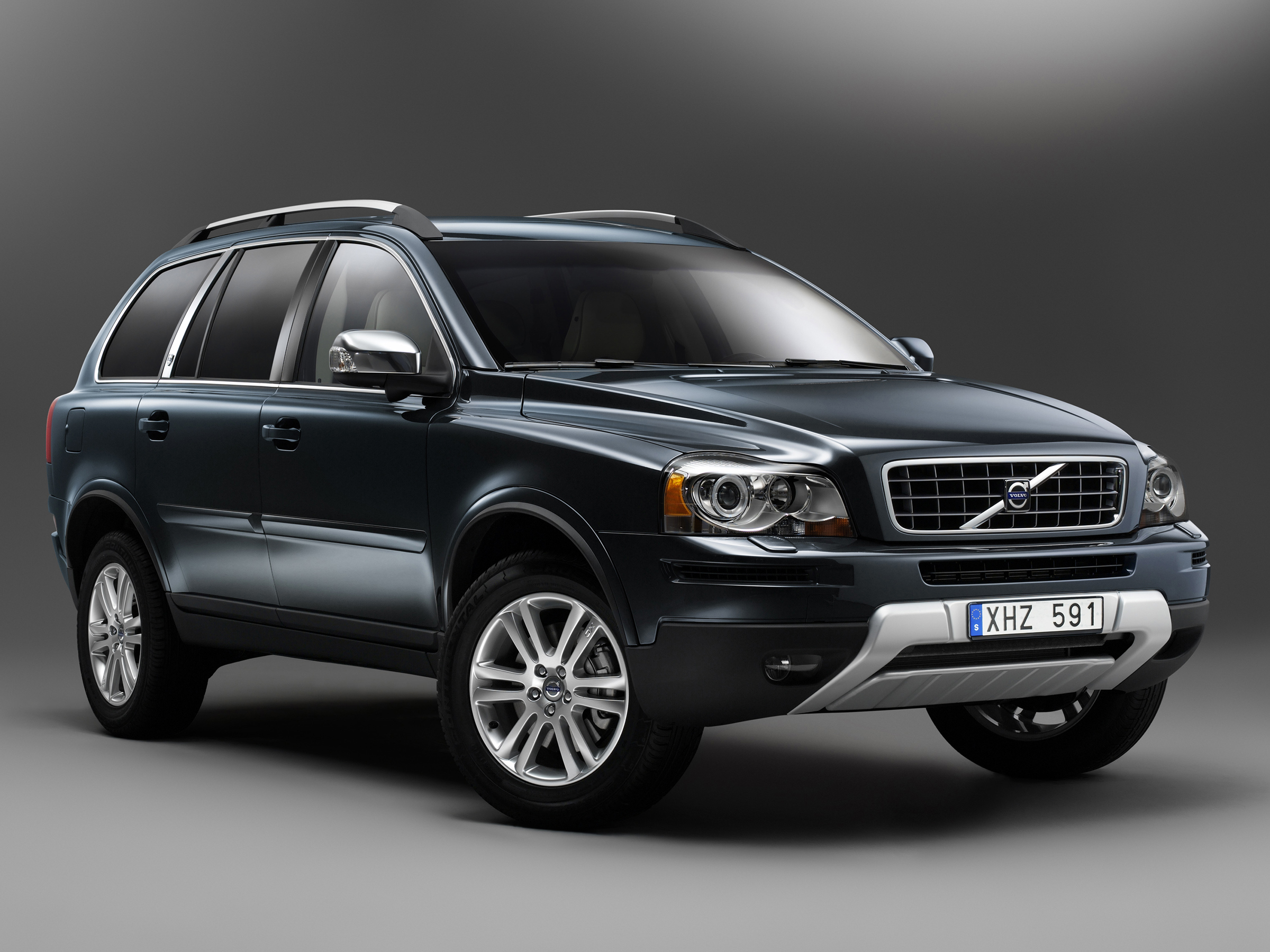 Volvo XC90 I поколение рестайлинг Внедорожник – модификации и цены,  одноклассники Volvo XC90 suv, где купить - Quto.ru