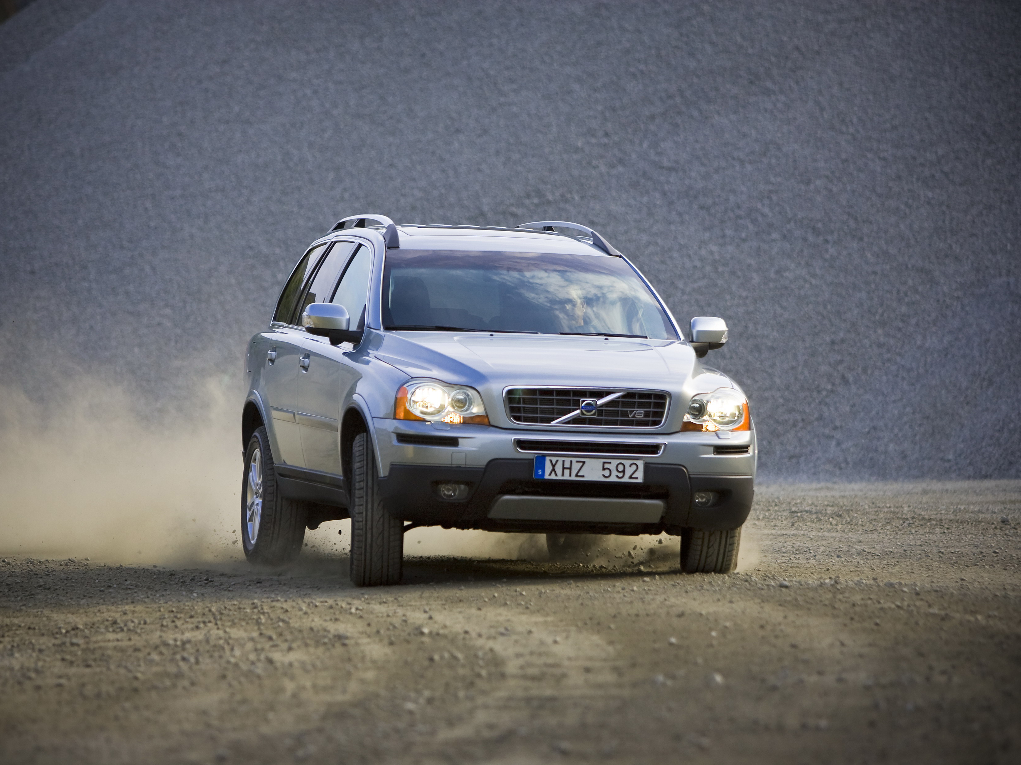 Volvo XC90 I поколение рестайлинг Внедорожник – модификации и цены,  одноклассники Volvo XC90 suv, где купить - Quto.ru