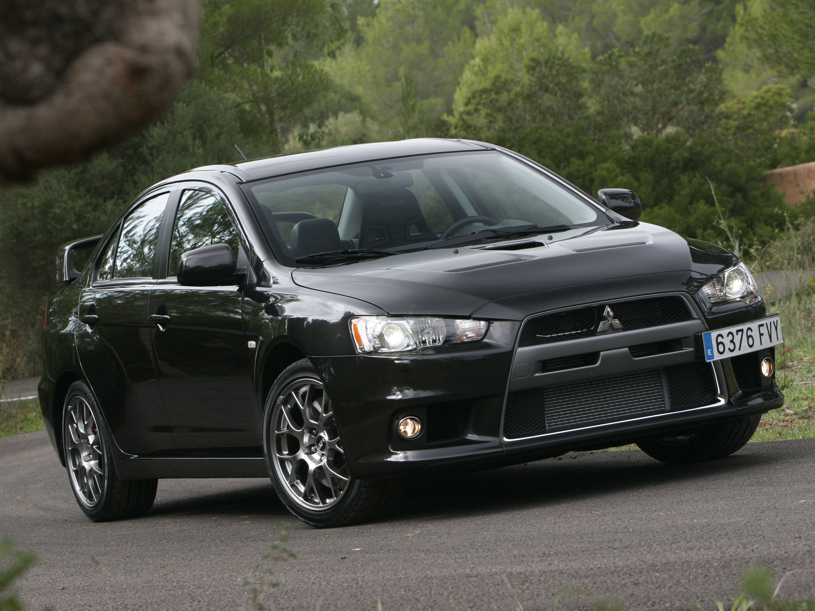 Mitsubishi Lancer Evolution X X поколение Седан – модификации и цены,  одноклассники Mitsubishi Lancer Evolution X sedan, где купить - Quto.ru