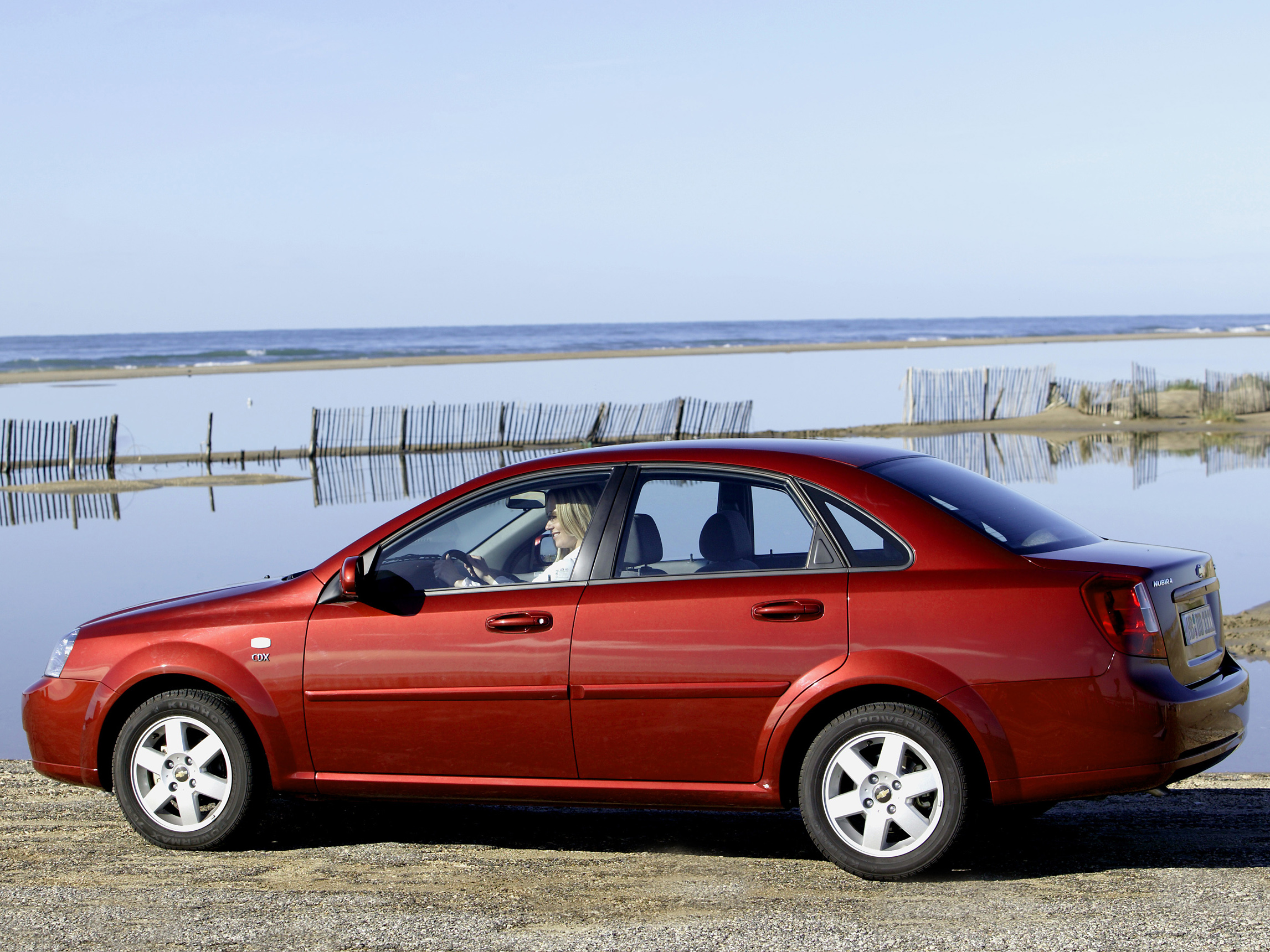 Лачетти страна производитель. Chevrolet Lacetti 1. Chevrolet Lacetti седан. Chevrolet Lacetti 1.6. Шевроле Лачетти 2004 седан.