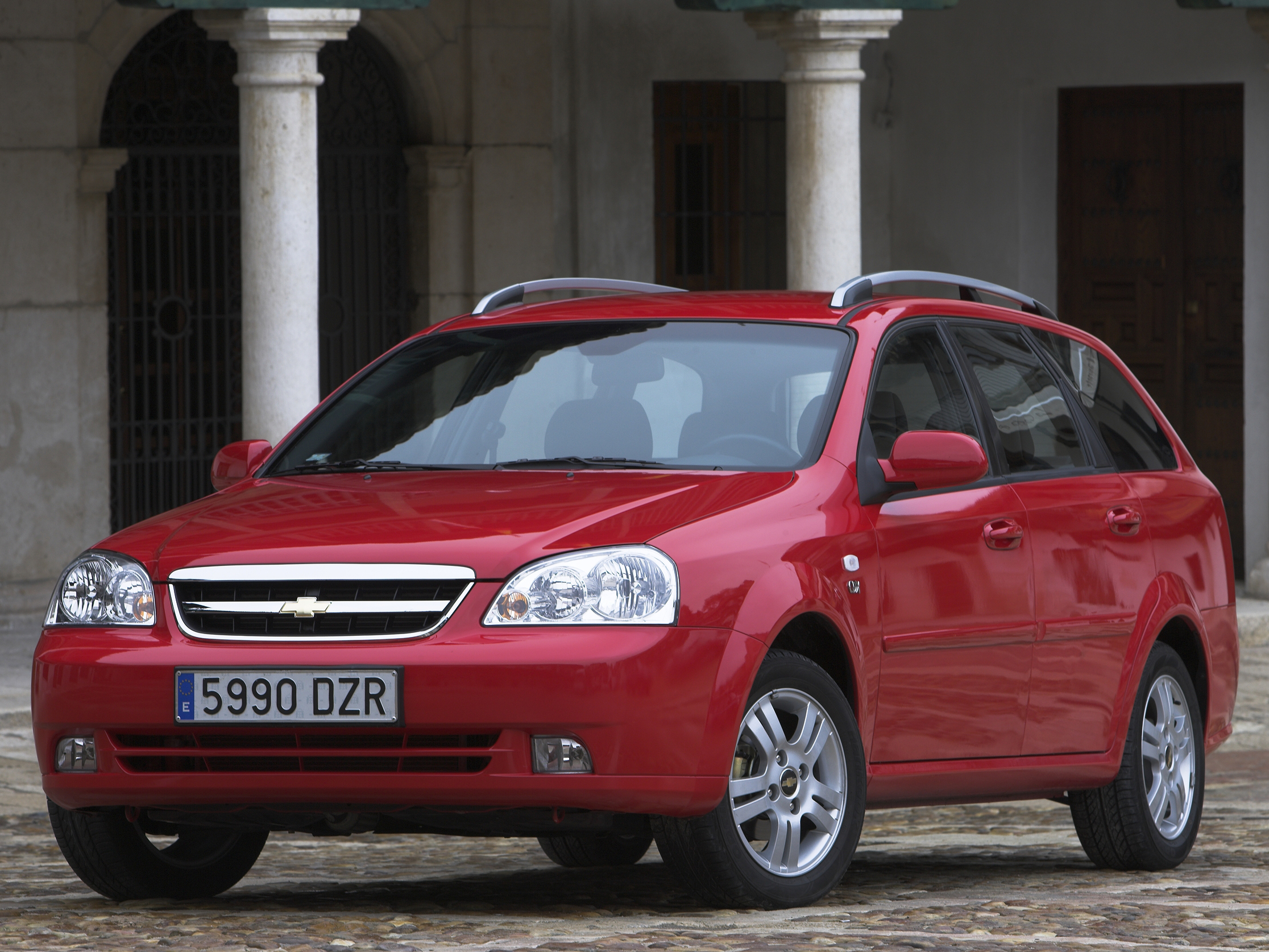 Chevrolet Lacetti универсал I поколение Универсал – модификации и цены,  одноклассники Chevrolet Lacetti универсал wagon, где купить - Quto.ru