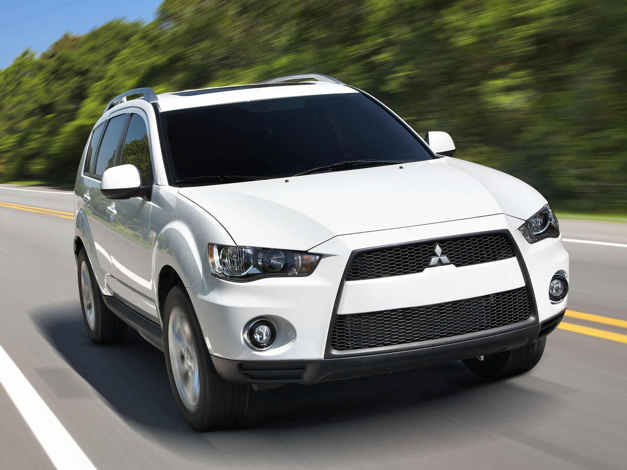 Mitsubishi Outlander XL I поколение рестайлинг Внедорожник – модификации и  цены, одноклассники Mitsubishi Outlander XL suv, где купить - Quto.ru