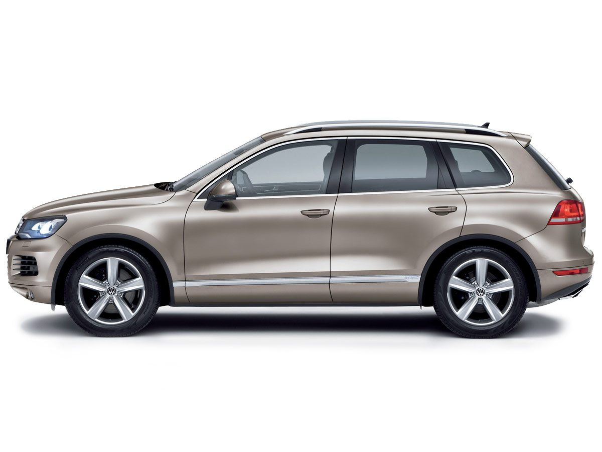 Volkswagen Touareg II поколение Внедорожник – модификации и цены,  одноклассники Volkswagen Touareg suv, где купить - Quto.ru